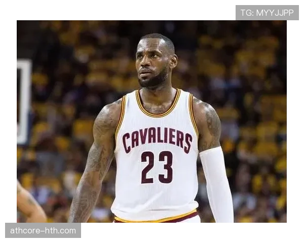 Foden 在社交媒体平台上的影响力持续攀升,成为年轻球迷关注的偶像 Foden 在社交媒体平台上的影响力持续攀升,成为年轻球迷关注的偶像