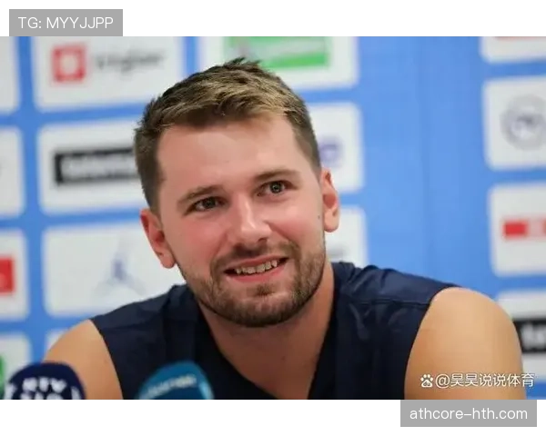 东契奇休赛期天天吃牛排配红酒，训练馆打卡比网红还勤