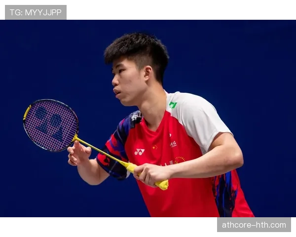 翁泓阳训练完直接啃鸡腿？这自律和放纵切换也太丝滑了